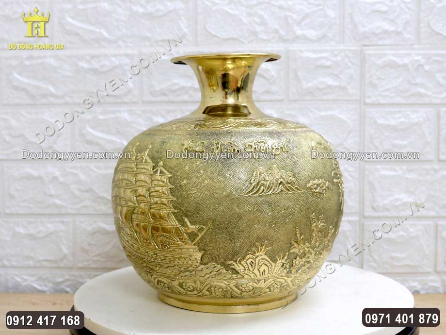 Chữ "Thuận Buồm Xu&ocirc;i Gi&oacute;" được g&ograve; nổi sắc n&eacute;t, tinh xảo